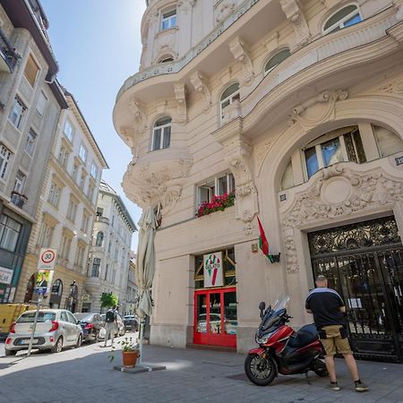 Iranyi Studio Budapeste Exterior foto