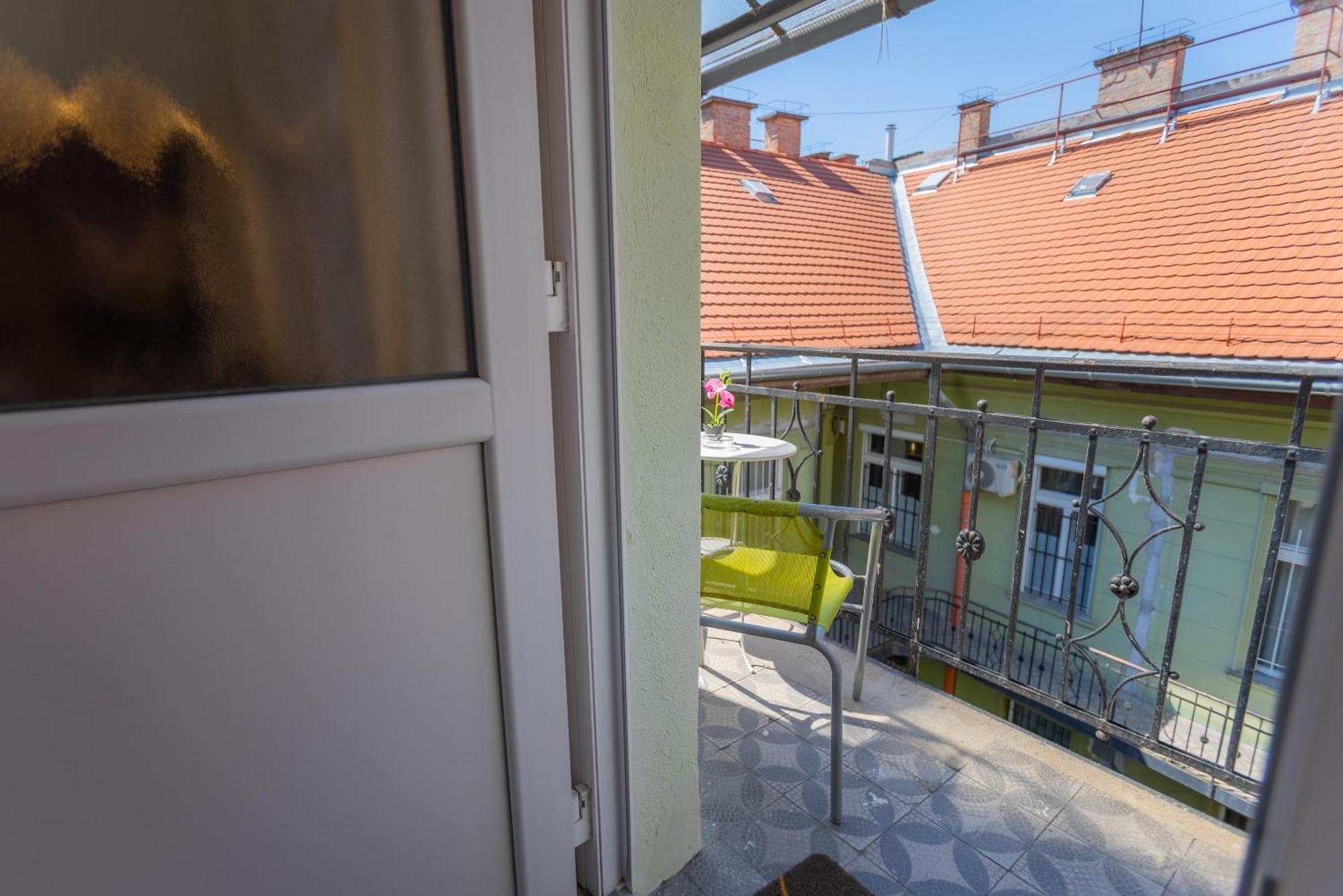 Iranyi Studio Budapeste Exterior foto