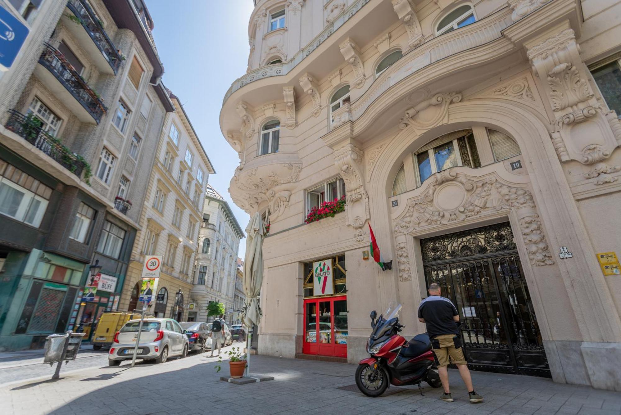 Iranyi Studio Budapeste Exterior foto